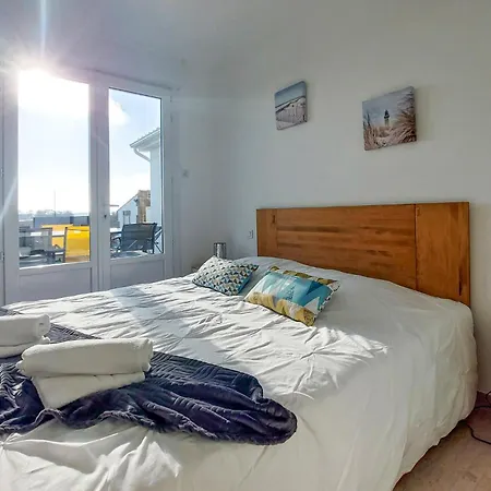 Holiday home Awesome In Jean De Monts